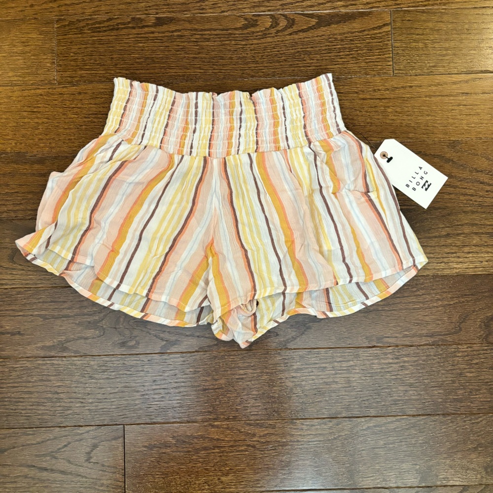 Billabong Waves all Day Shorts Size:Small
